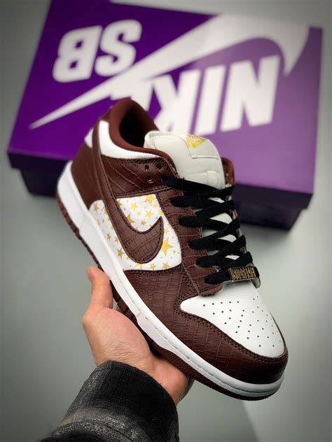 supreme x dunks barkroot brown